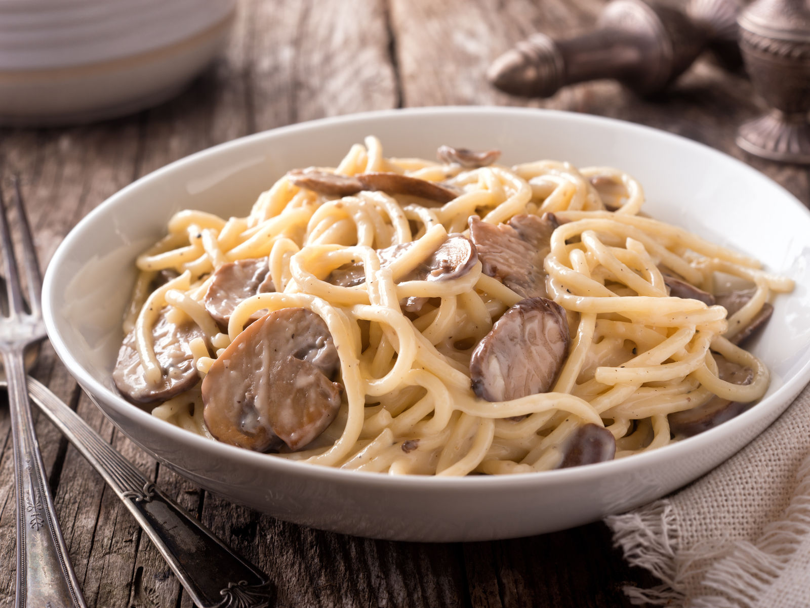 Linguine with Impossible & Portobello 